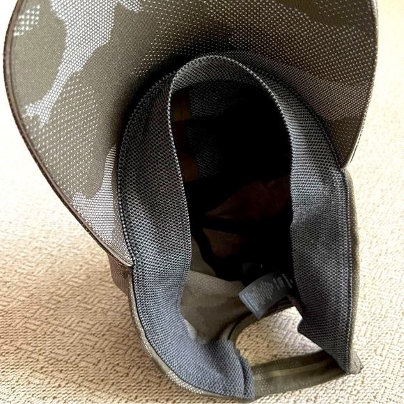 Lululemon Athletica Camouflage Hat - Picture 5 of 7